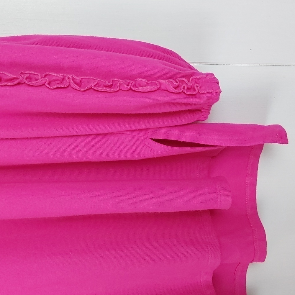 Crown & Ivy| Womens Bright Pink Super Soft Sweater W/Raised Ruffles Sleeves Sz.L - Picture 3 of 9